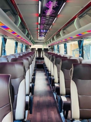 Limousine 45 Chỗ