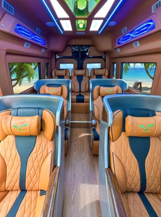 Limousine 9 Chỗ