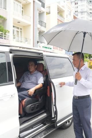 Xe hợp đồng