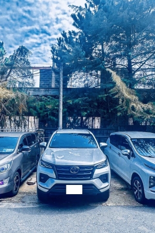 Xe Dịch Vụ