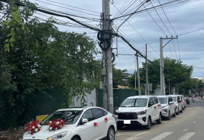 Dịch vụ cho thuê xe cưới hỏi – Đưa đón gia đình và khách mời